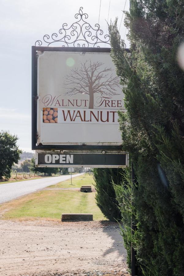 Walnut Tree Cottages Whorouly Exterior photo