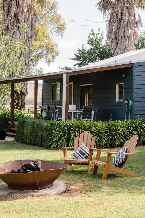 Walnut Tree Cottages Whorouly Exterior photo